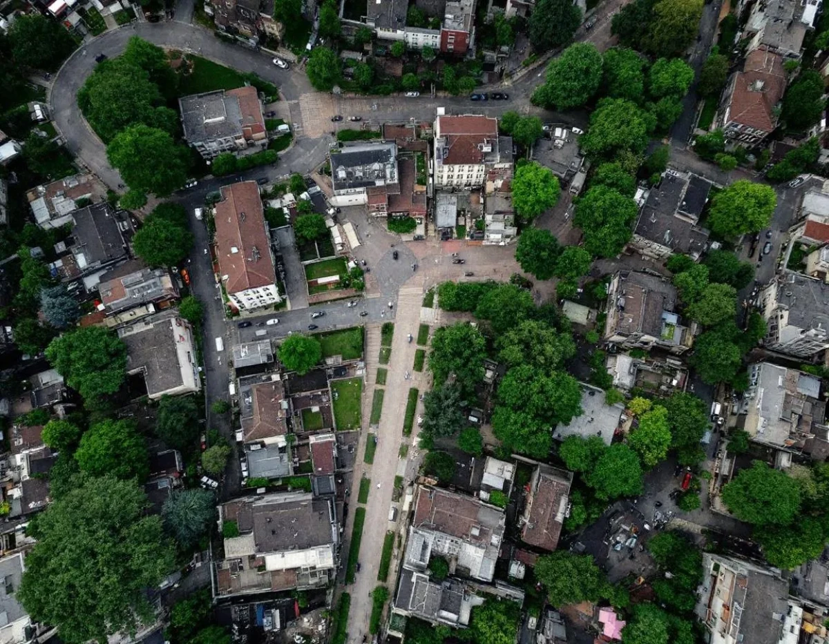 Stratégies Efficaces pour Naviguer le Labyrinthe des Règlements Urbains en 2025